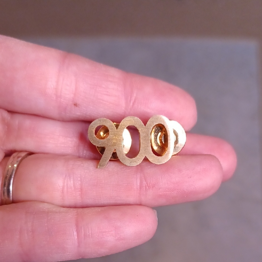 Cosmic Gold Number 900 Pin